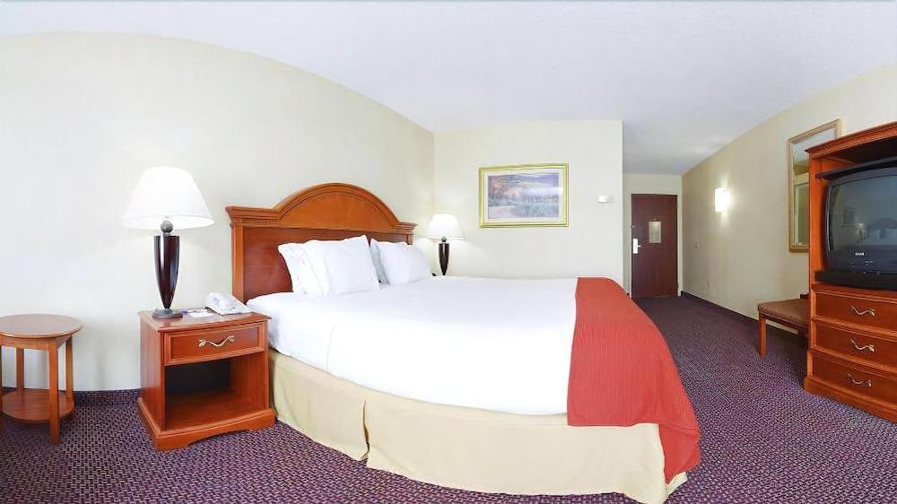 Holiday Inn Express Hotel & Suites Dayton-Centerville By Ihg Exterior photo