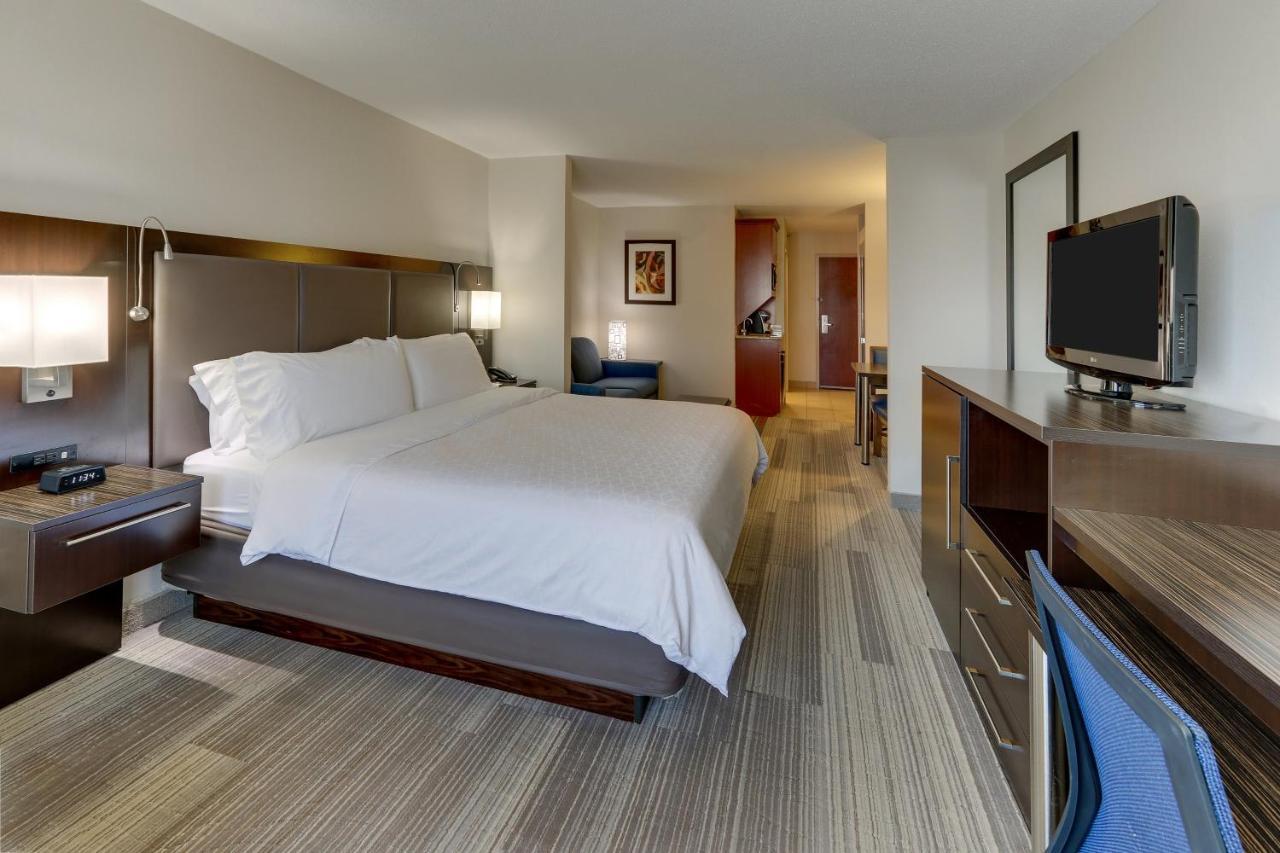Holiday Inn Express Hotel & Suites Dayton-Centerville By Ihg Exterior photo