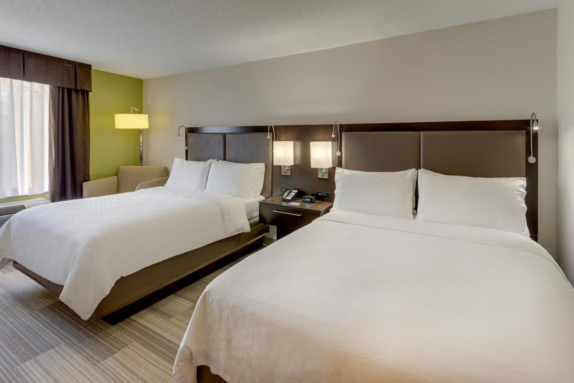 Holiday Inn Express Hotel & Suites Dayton-Centerville By Ihg Exterior photo